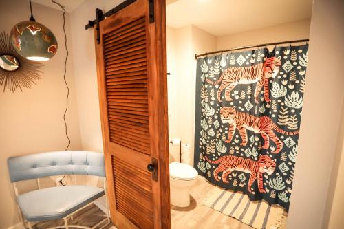 The Blue Buffalo Motel - photo 36