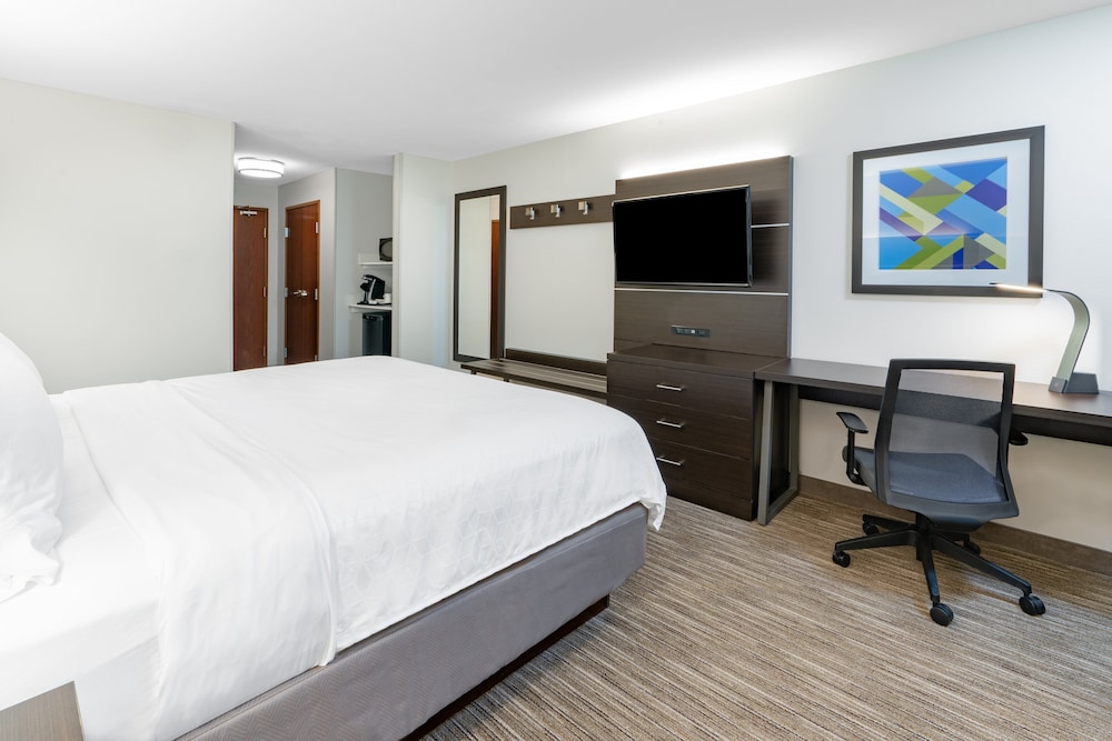 Holiday Inn Express & Suites Trinidad by IHG - photo 21