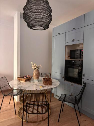 Chez Rose in Unknown City, France