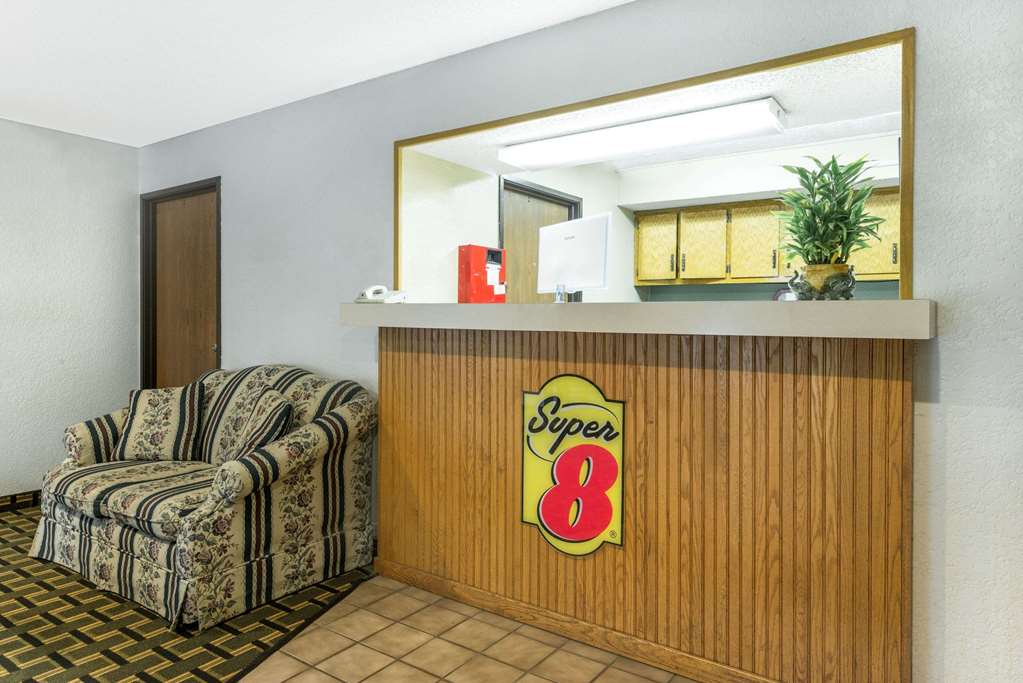 Super 8 by Wyndham Twinsburg Cleveland Area - photo 3