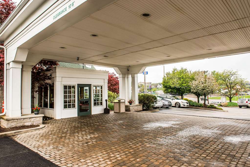 Quality Inn Pittsburgh Airport - photo 2