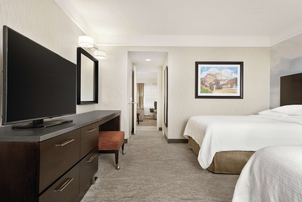 Embassy Suites by Hilton Chicago North Shore Deerfield - photo 24