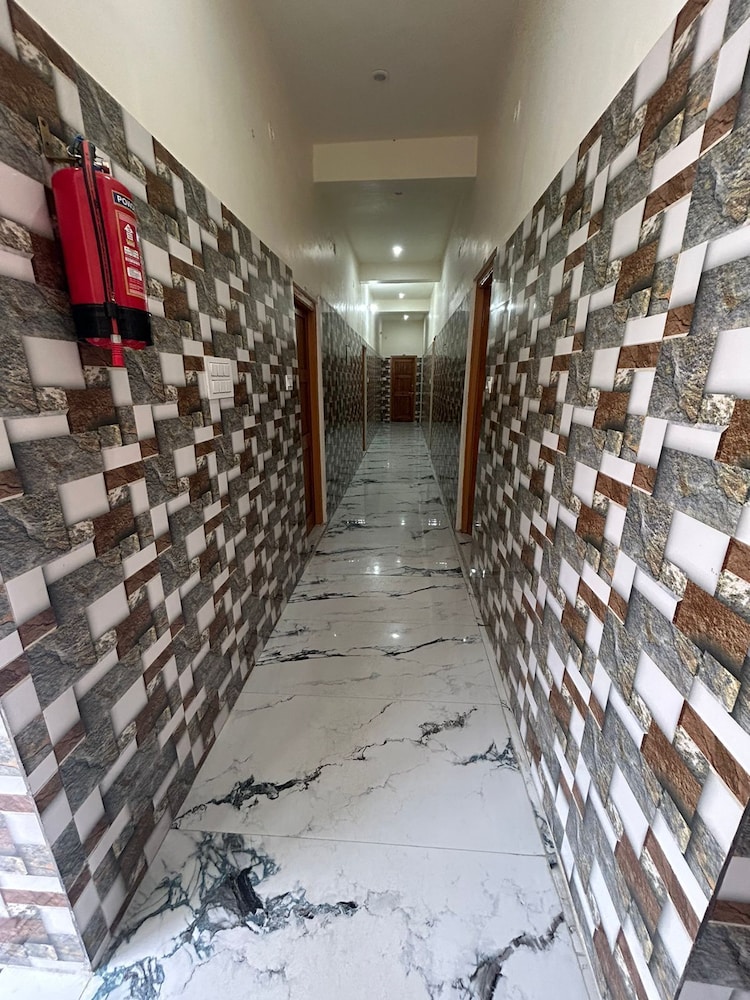 Hotel Royal Sainik — Uttarkashi — photo 4