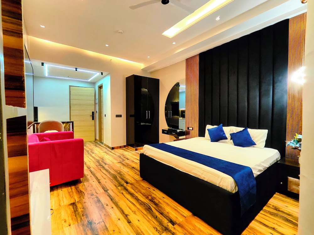 The Spotlight in Greater Noida, India