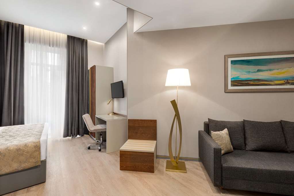 Guest room