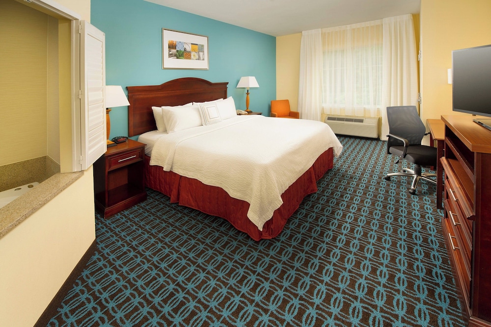 Fairfield Inn & Suites by Marriott Marshall - photo 14