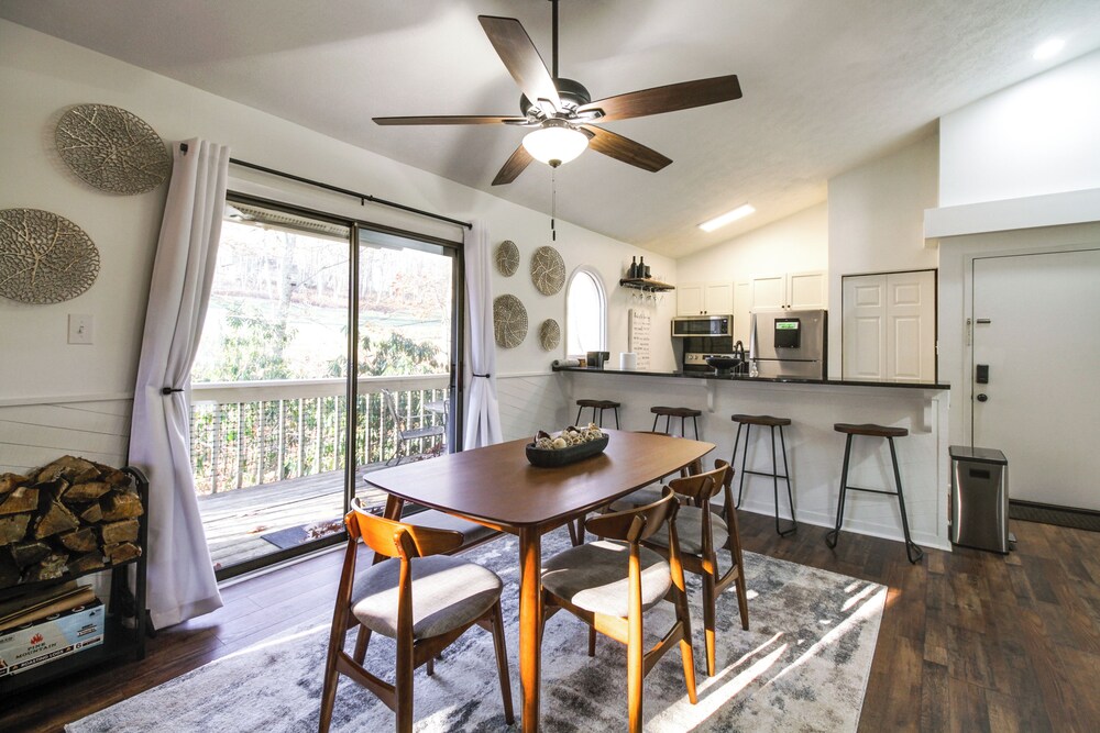 Wintergreen Ski Resort Condo w Golf Access - photo 6
