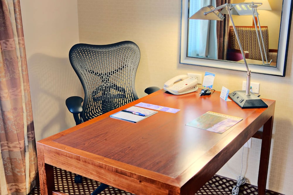 Hilton Garden Inn Laramie - photo 14