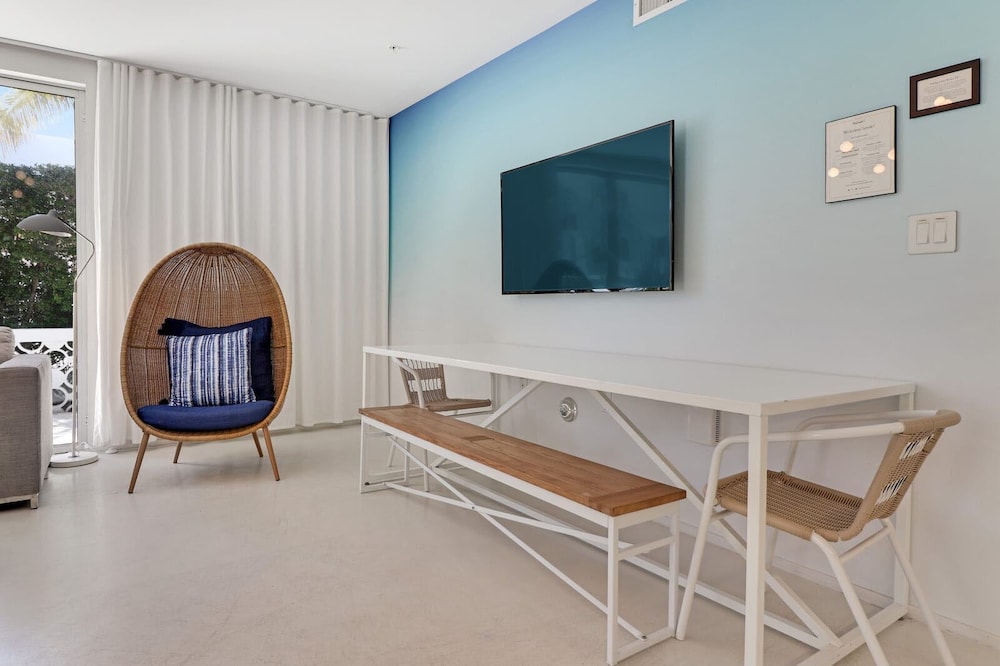 Roami at 250 Collins - photo 84