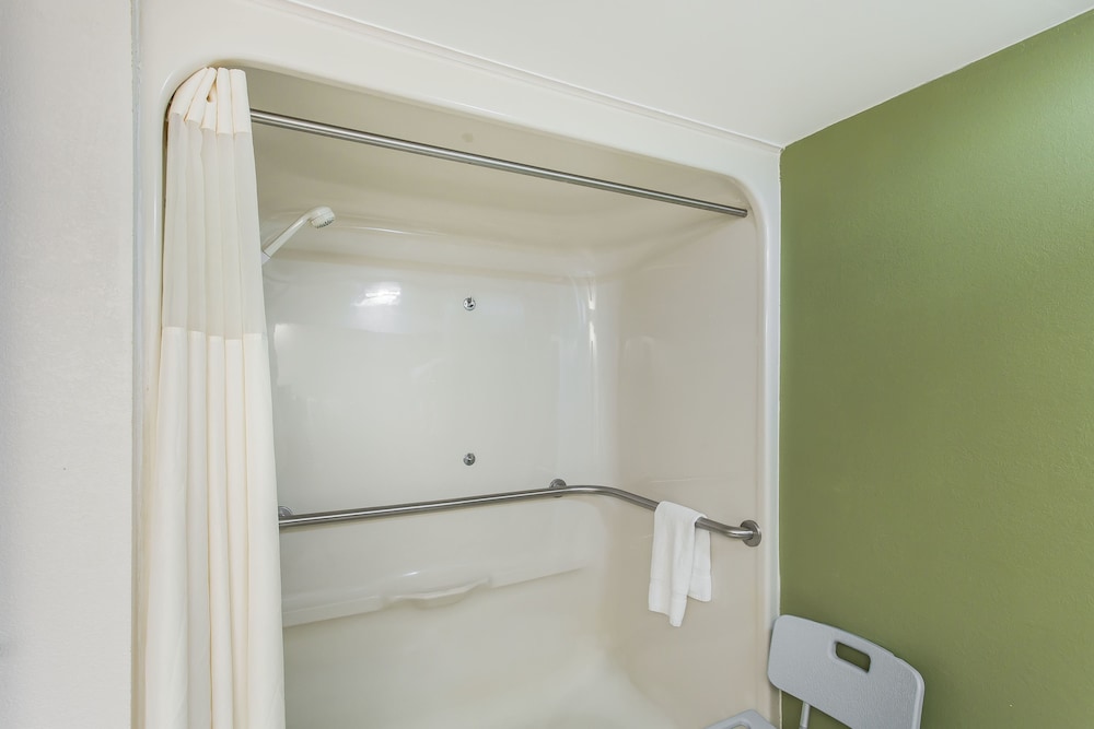 Studio 6 Suites Knoxville TN Downtown - photo 13