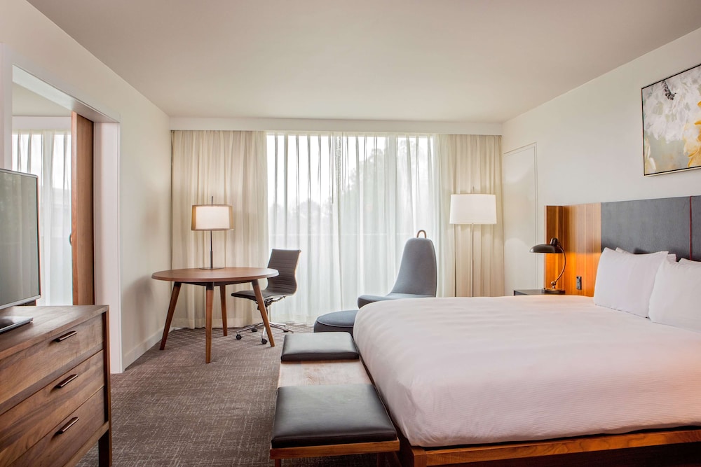 DoubleTree by Hilton Atlanta Windy Hill Ballpark - photo 23