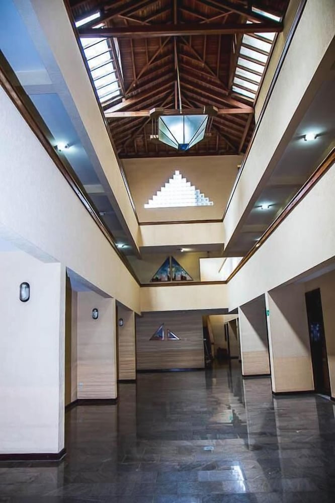 Sakr Hotel — Penapolis