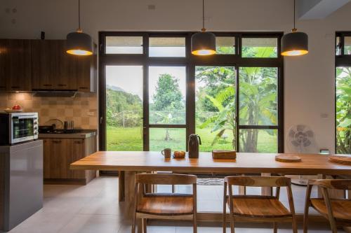 Drink Mountain Wind Homestay — 4-Star Luxury Hotel in Hualien City, Republic of China Taiwan