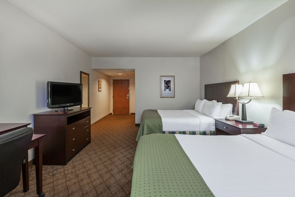Holiday Inn Springdale Fayetteville Area by IHG - photo 18