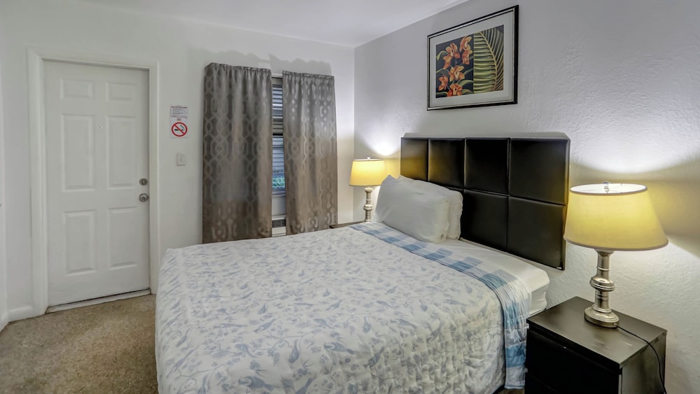 Green Seas Motel - photo 22