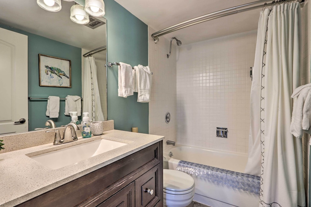 Peaceful Osage Beach Escape w Resort Perks - photo 20