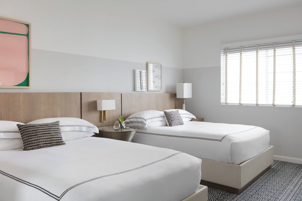 Kimpton Surfcomber Hotel by IHG - photo 13