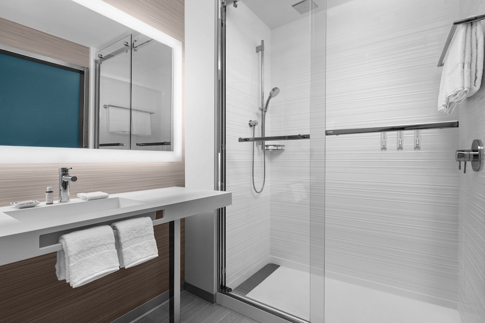 AC Hotel by Marriott Miami Brickell - photo 13