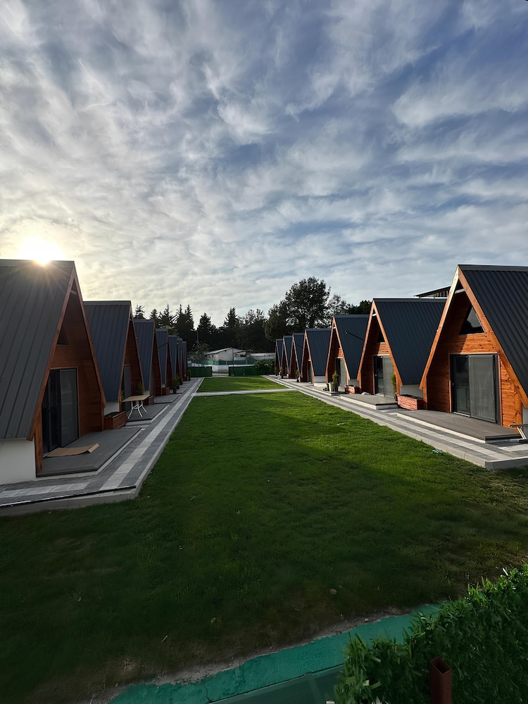 Yunus Hotel Bungalow — Arsuz