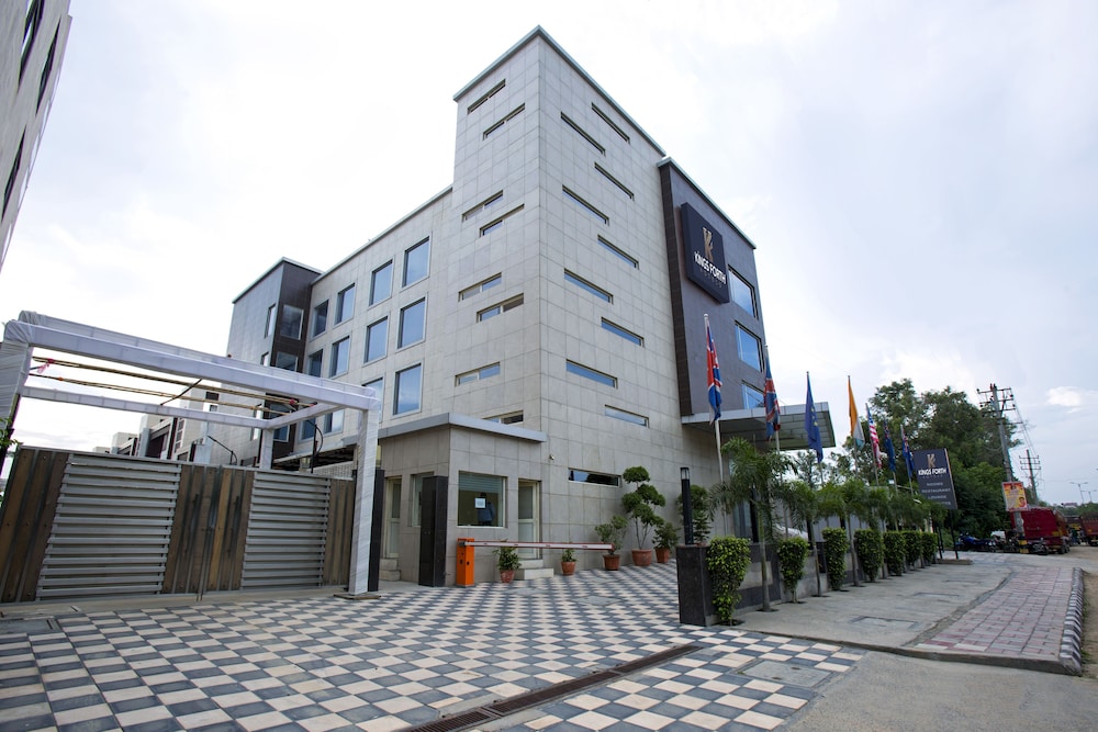Kings Forth Hotels - last minute hotel in New Delhi