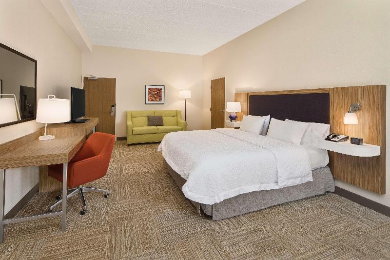Hampton Inn Lagrange near Callaway Gardens - photo 87