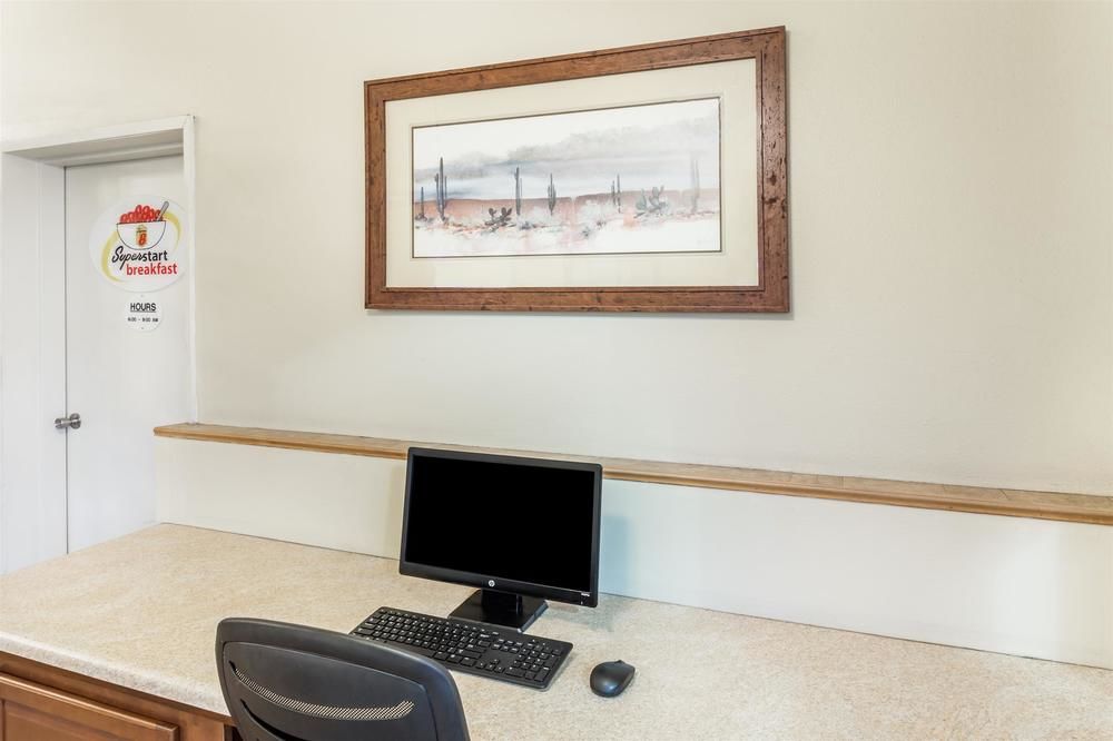 Super 8 by Wyndham Tempe ASU Airport - photo 10
