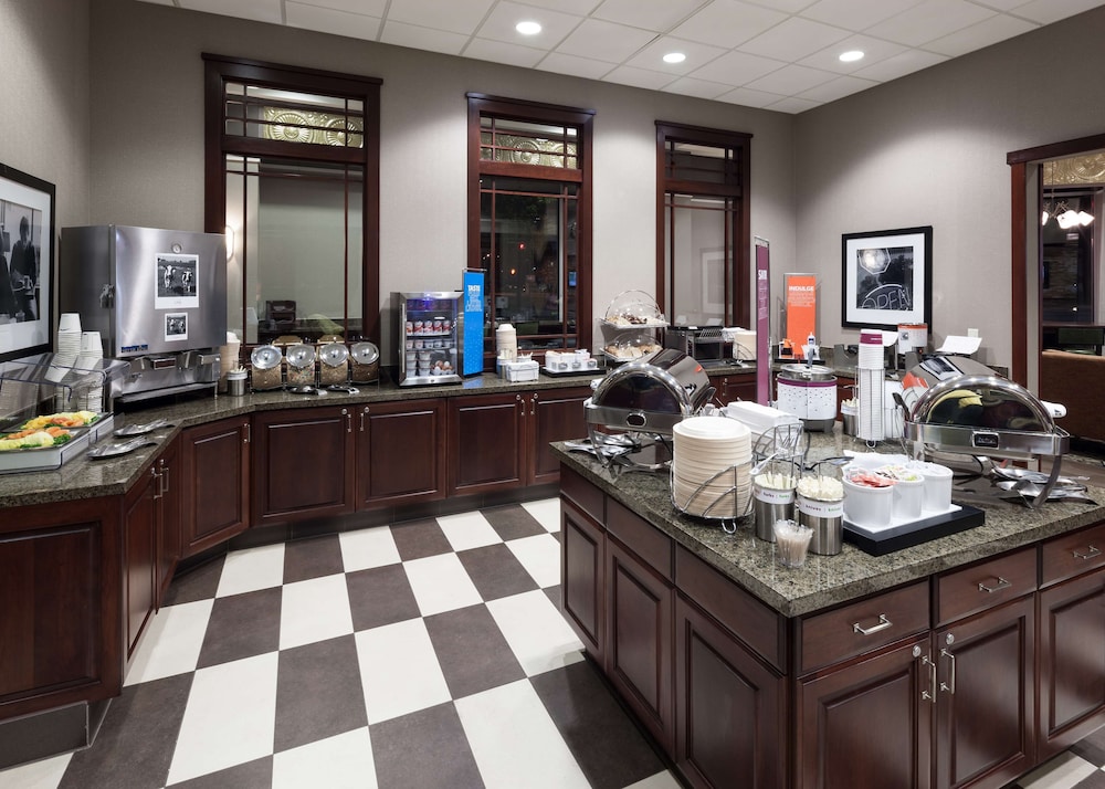 Hampton Inn & Suites Boise Downtown - photo 25