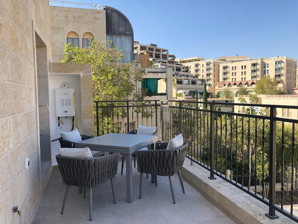 New Luxurious 2BR front old city Legacy — 4-Star Luxury Hotel in Jerusalem, Israel