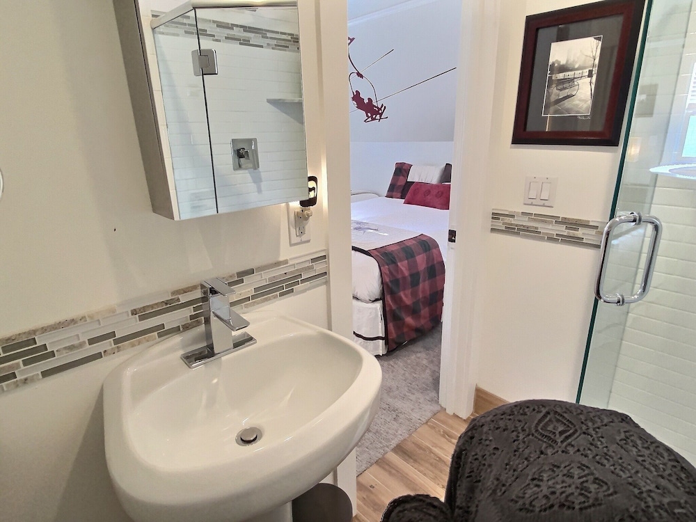 Old Town Hideaway Steps To Main Street & Resort 2 Bedroom Condo - photo 20