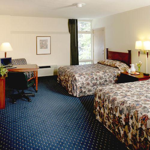 University Inn Madison - photo 2