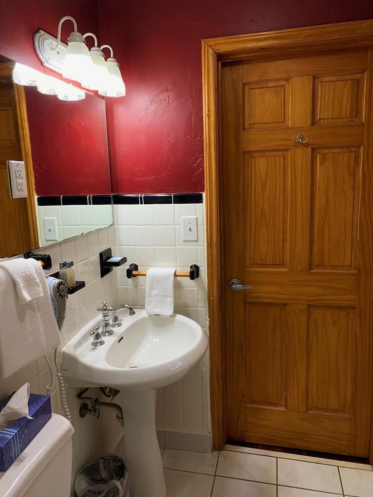 Ridgeway Inn - photo 62