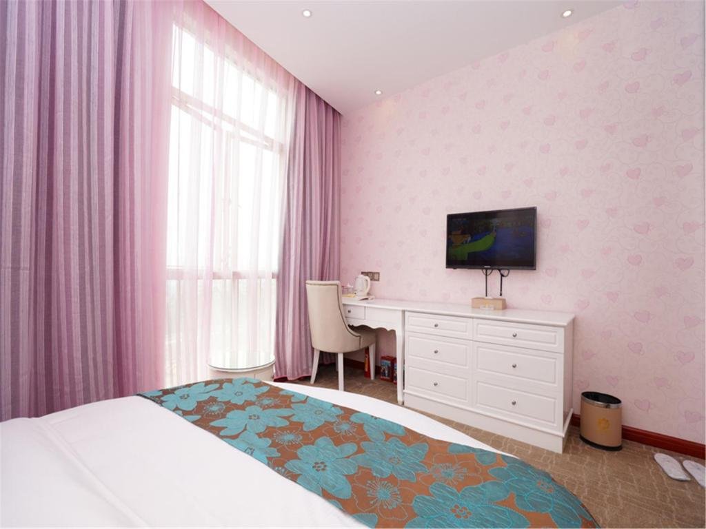 Huigang Hotel — hotel in Baiyun