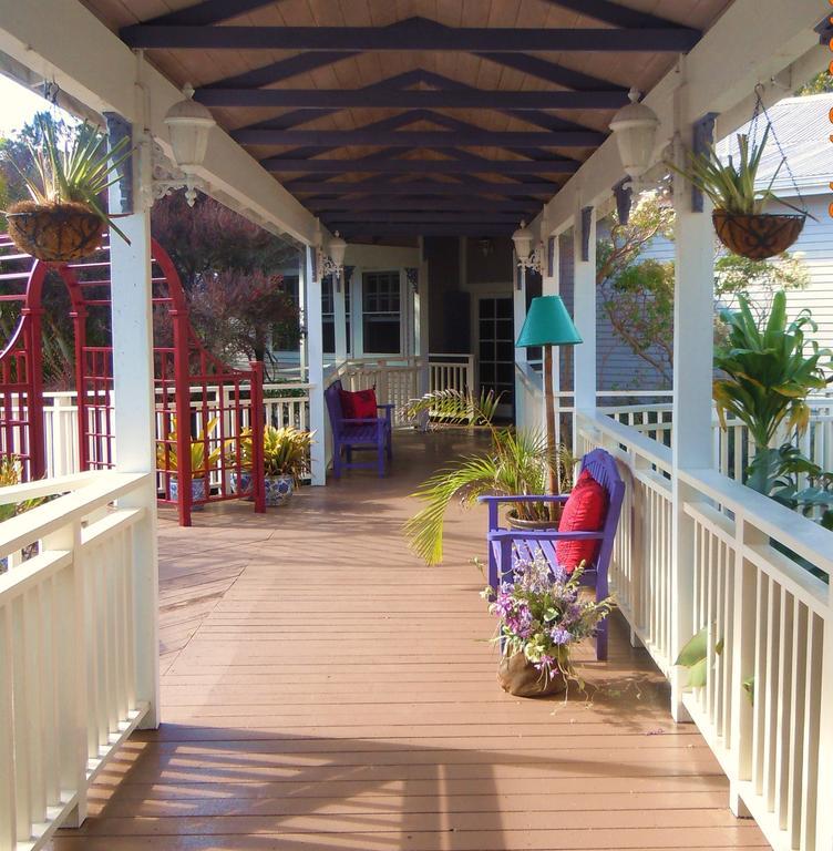 Jacaranda Inn - photo 4