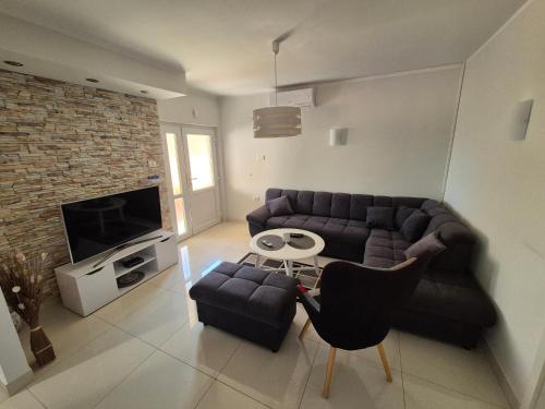 Holiday Home Begonja — 4-Star Luxury Hotel in Privlaka, Croatia