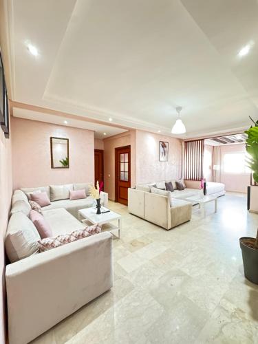 SUITOUISS Agdal 2 Appartements à 2 minutes de la gare de train TGV Rabat — 4-Star Luxury Hotel in Rabat, Morocco