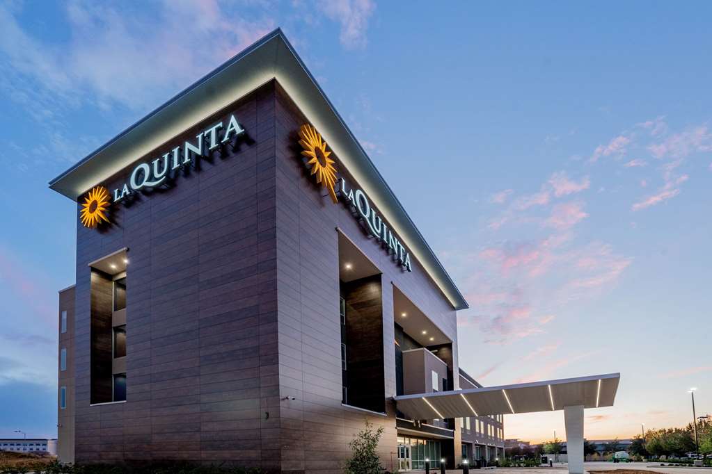 La Quinta Inn & Suites by Wyndham Katy - photo 6