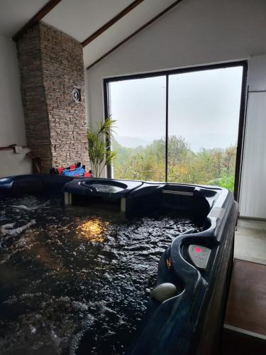 Vikendica Garfild Sa Bazenom I Saunom Banja Luka in Banja Luka, Bosnia and Herzegovina