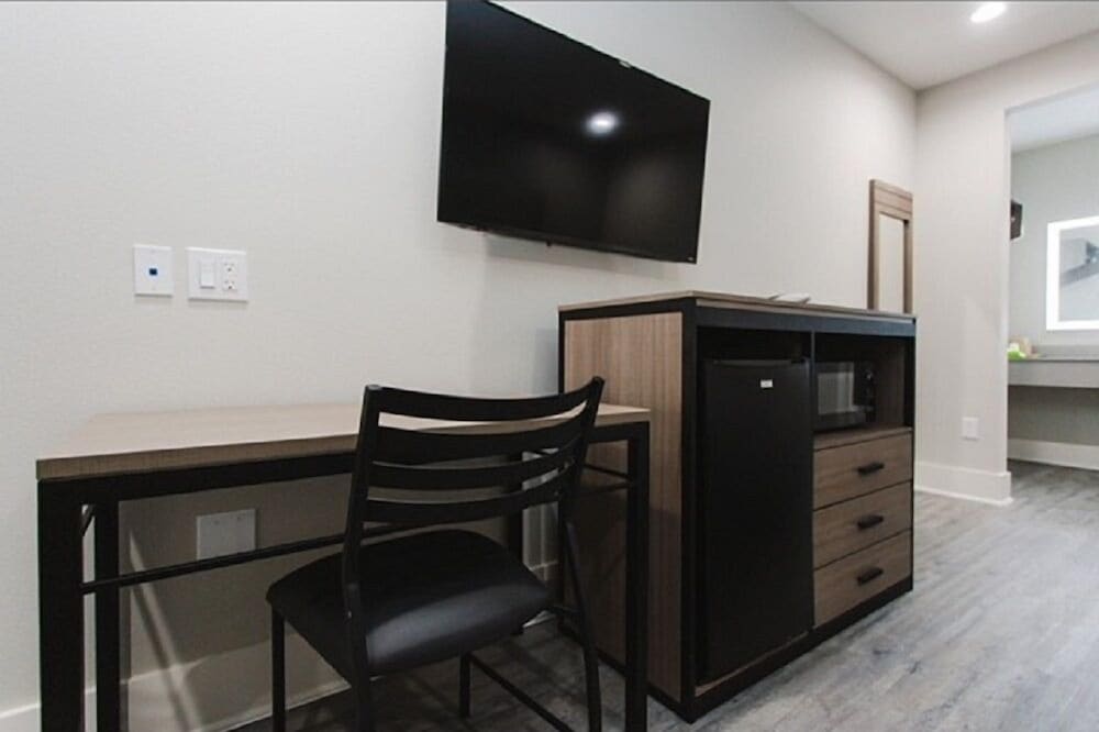 Palace Inn Conroe - photo 23