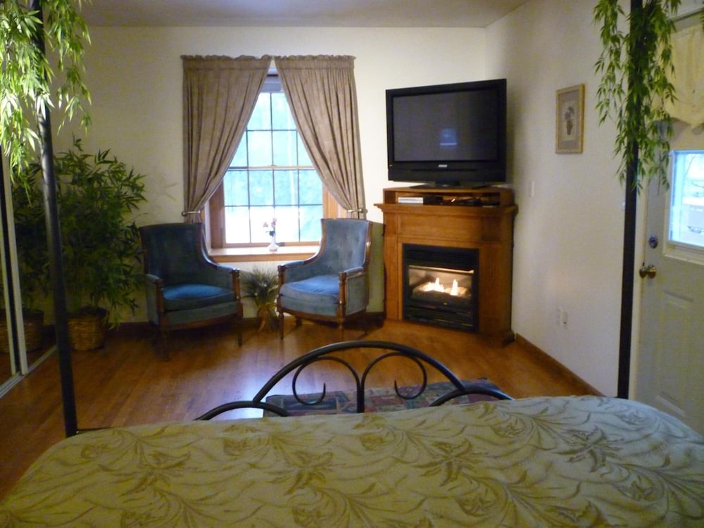 Abbey Archway Inn - photo 14