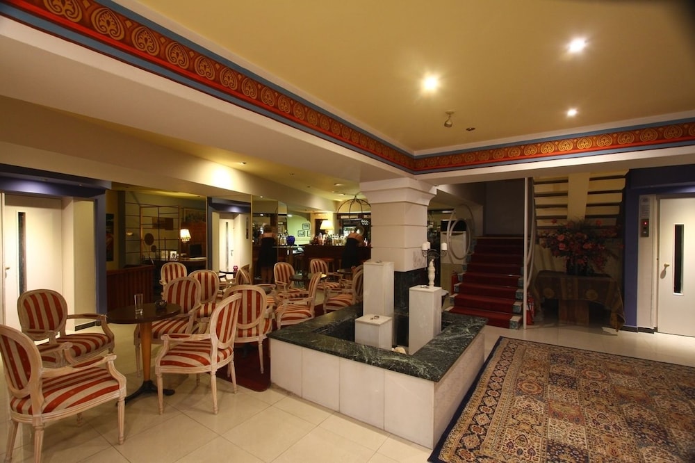 Mantas Hotel — Agioi Theodoroi — photo 4