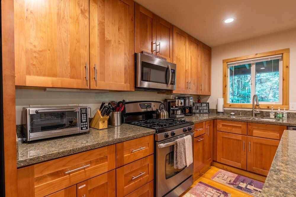 Vino Velo Retreat Redwoods Hot Tub Fire Table BBQ Game Room Fast WiFi Dog Friendly - photo 15