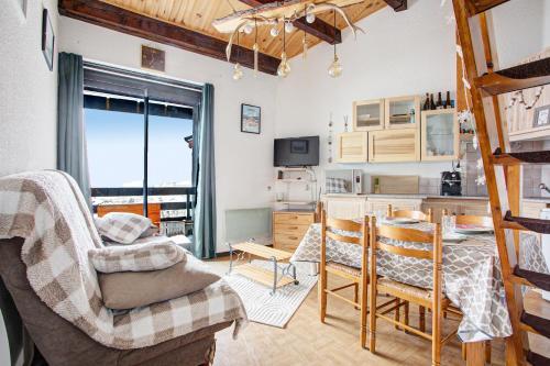 Duplex avec vue lac résidence la Singlantane — 4-Star Luxury Hotel in Les Angles, France