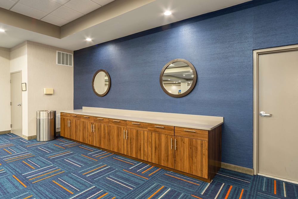 Hampton Inn Winchester N Conference Center VA - photo 61