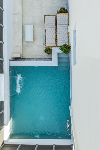 Bequest Gold Luxury Suites — 4-Star Luxury Hotel in Korinthos, Greece