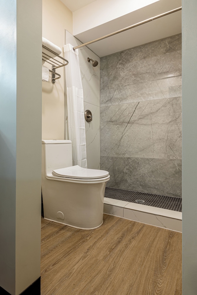 Exclusivo Inn by OYO Grand Prairie TX - photo 11