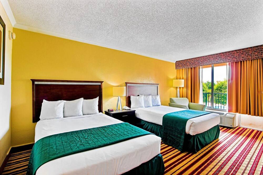 Quality Inn Richmond Hill Savannah I 95 - photo 12