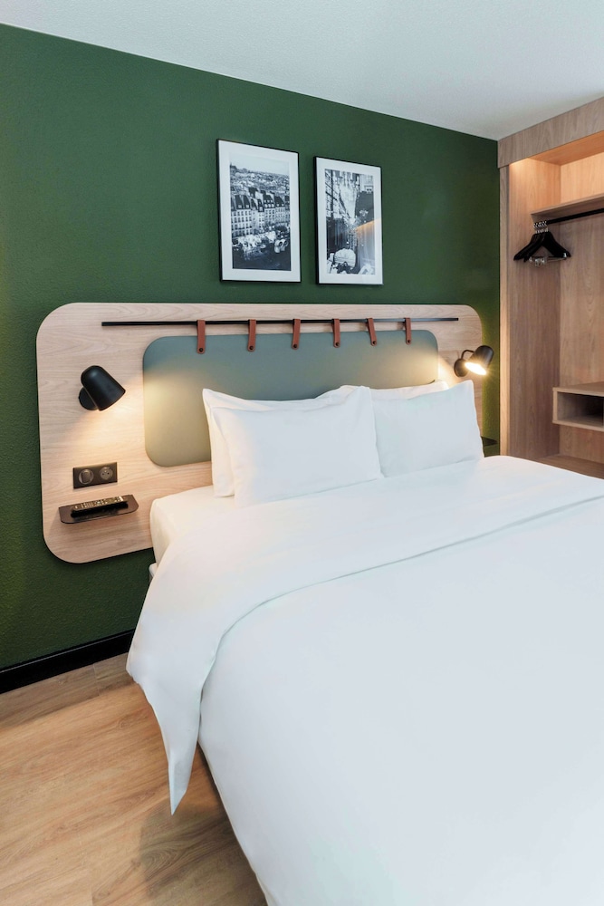 Campanile PRIME Paris Levallois Perret in Levallois-Perret, France