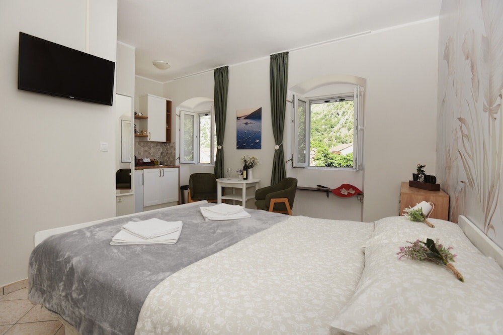 Apartmani Zukic — Risan — photo 4