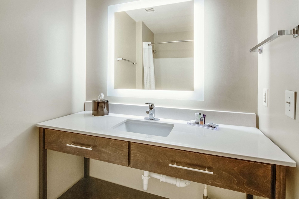 MainStay Suites Columbus near Fort Benning - photo 9