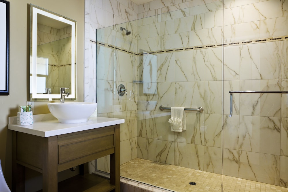 Pacific Shores Inn on Pacific Beach - photo 23